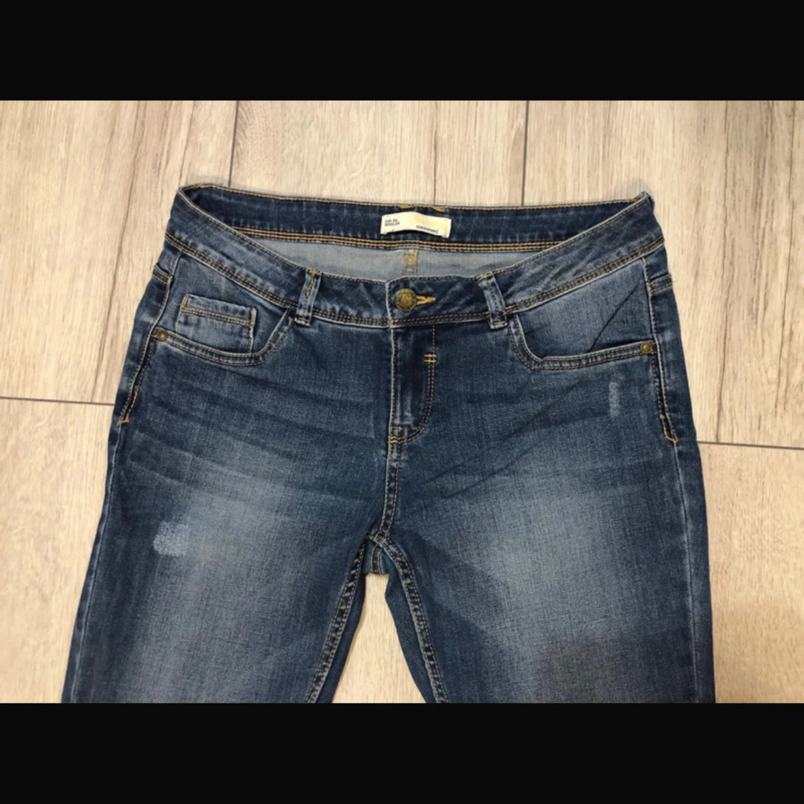 Blå bootcut jeans från Clockhouse - 1