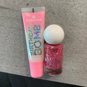 Birthday essence - säljer båda tillsammans för 35kr, de är helt nya och kommer inte gå ner mer i pris. säljer endast tillsammans.