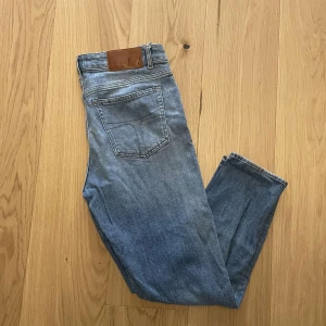Tiger of sweden jeans - Feta tiger of sweden jeans. Bra skick🙌🏼perfekt färg. Hör av dig vid minsta fundering! Storlek 31/32 Pris: Endast 249kr