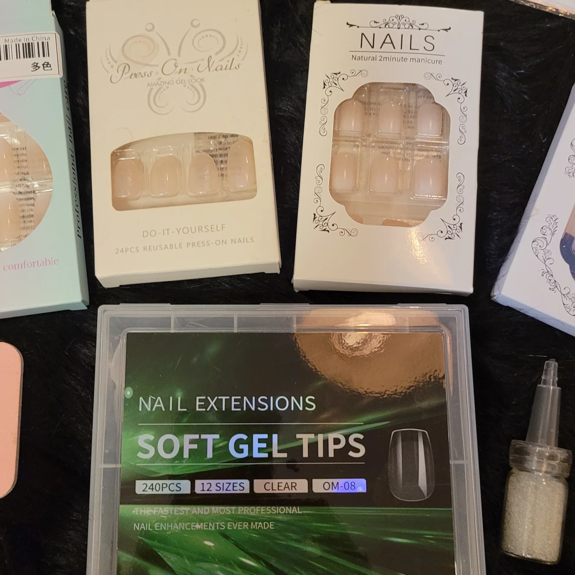 Nageldekorationer och gel-tips kit - 3