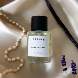 ESSNCE Vanilla Sass' Eau de Parfum - Helt ny parfym från Essnce i doften Vanilla Sass! Bara testat den så den är som ny