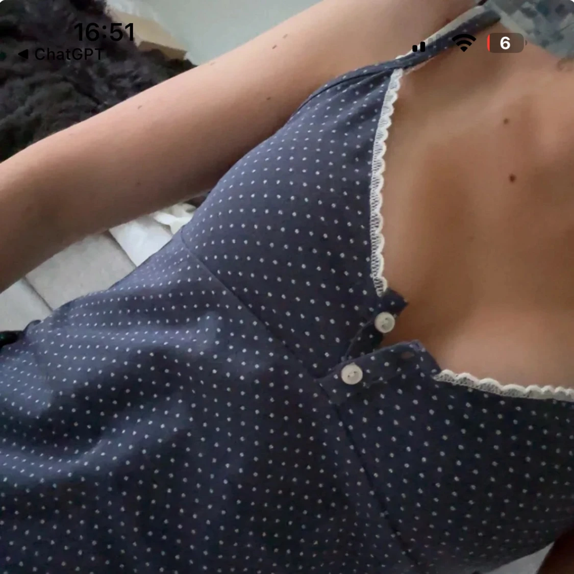 Blå prickig linnetopp med spets - 1