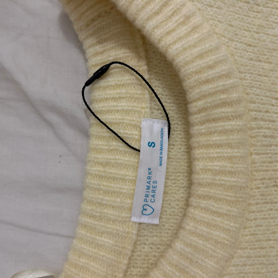 Ljusgul stickad tröja från Primark - 2