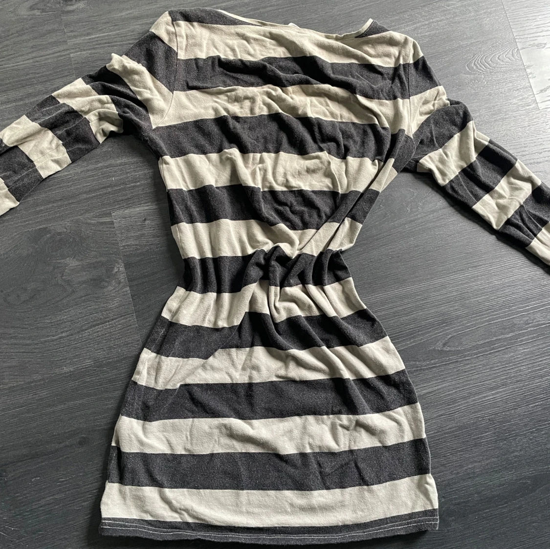 Randig klänning  - 1