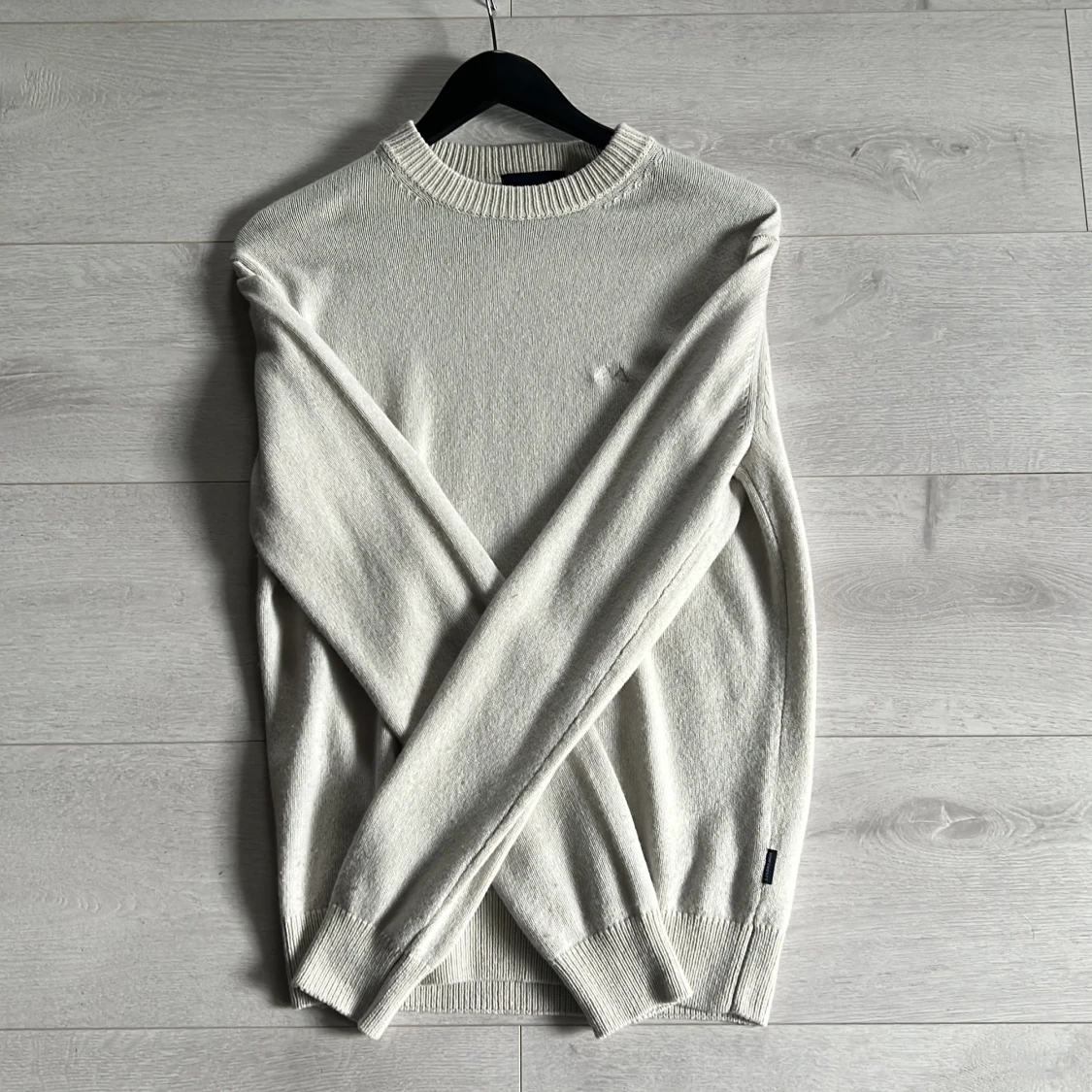 Vit stickad tröja från JLindbergh - 1