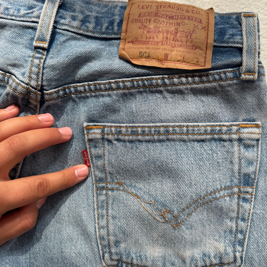 Levi's ljusblå jeansshorts 501 - 1