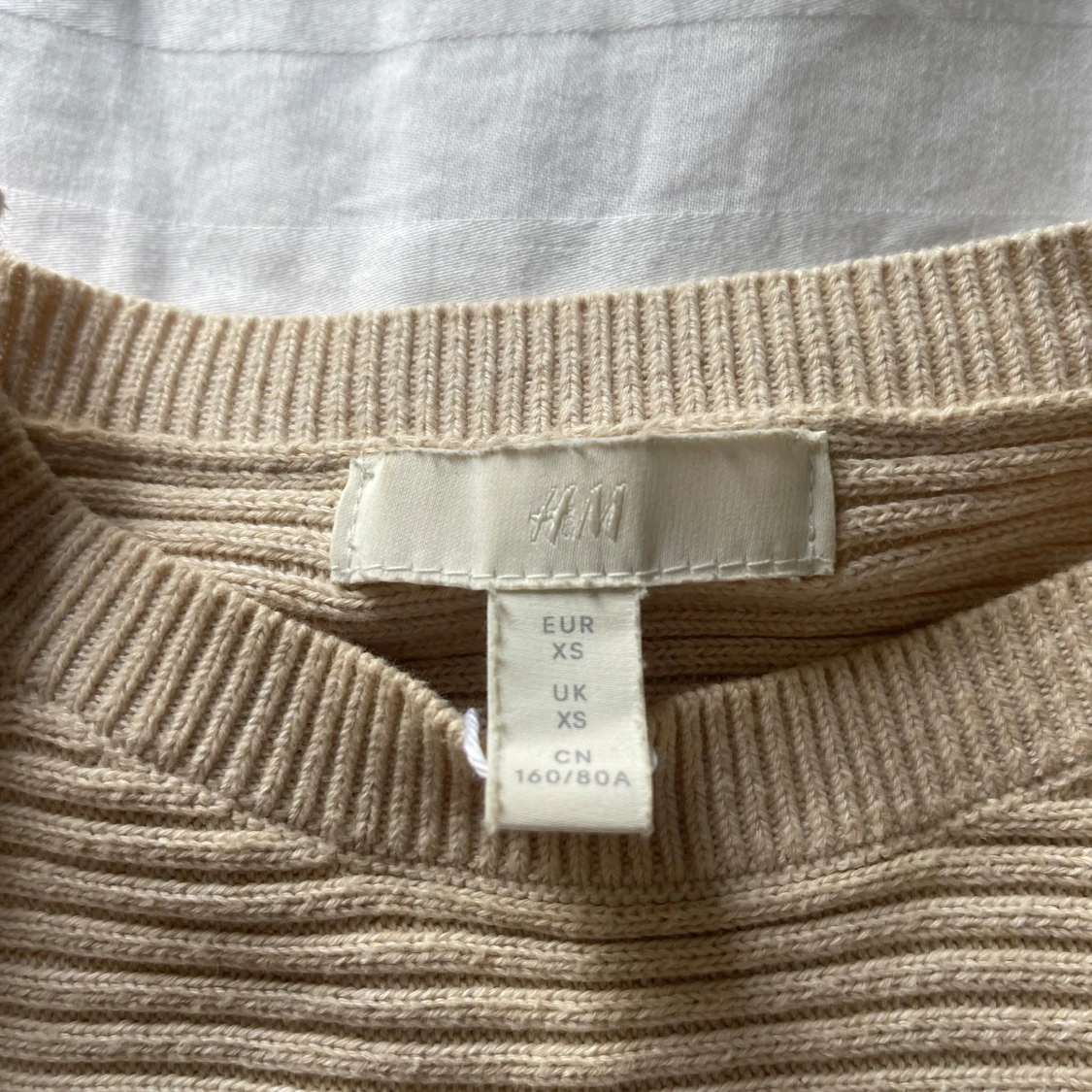 Beige ribbad kofta från H&M XS - 2