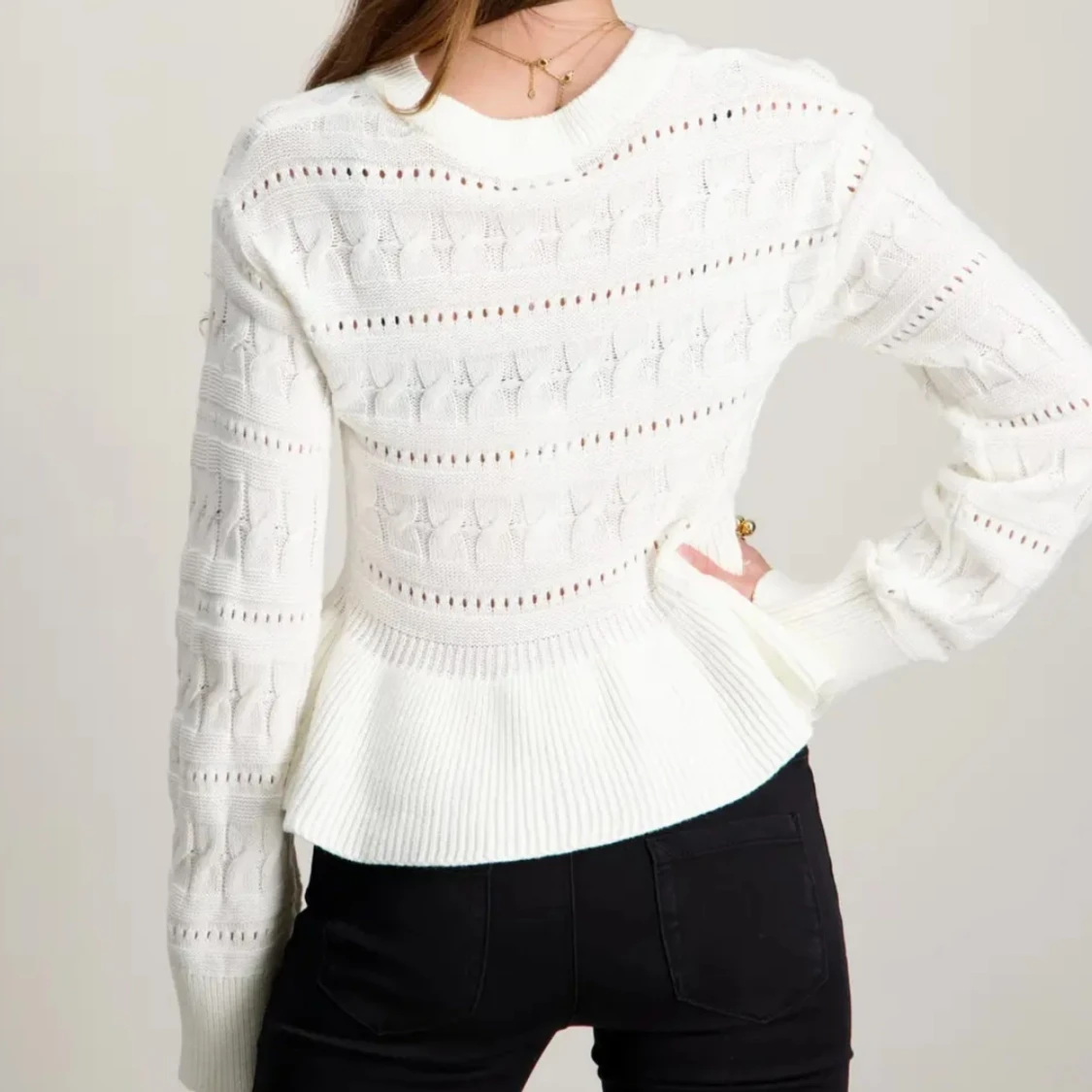 Vit jätte gullig stickad tröja med volangkant - 2