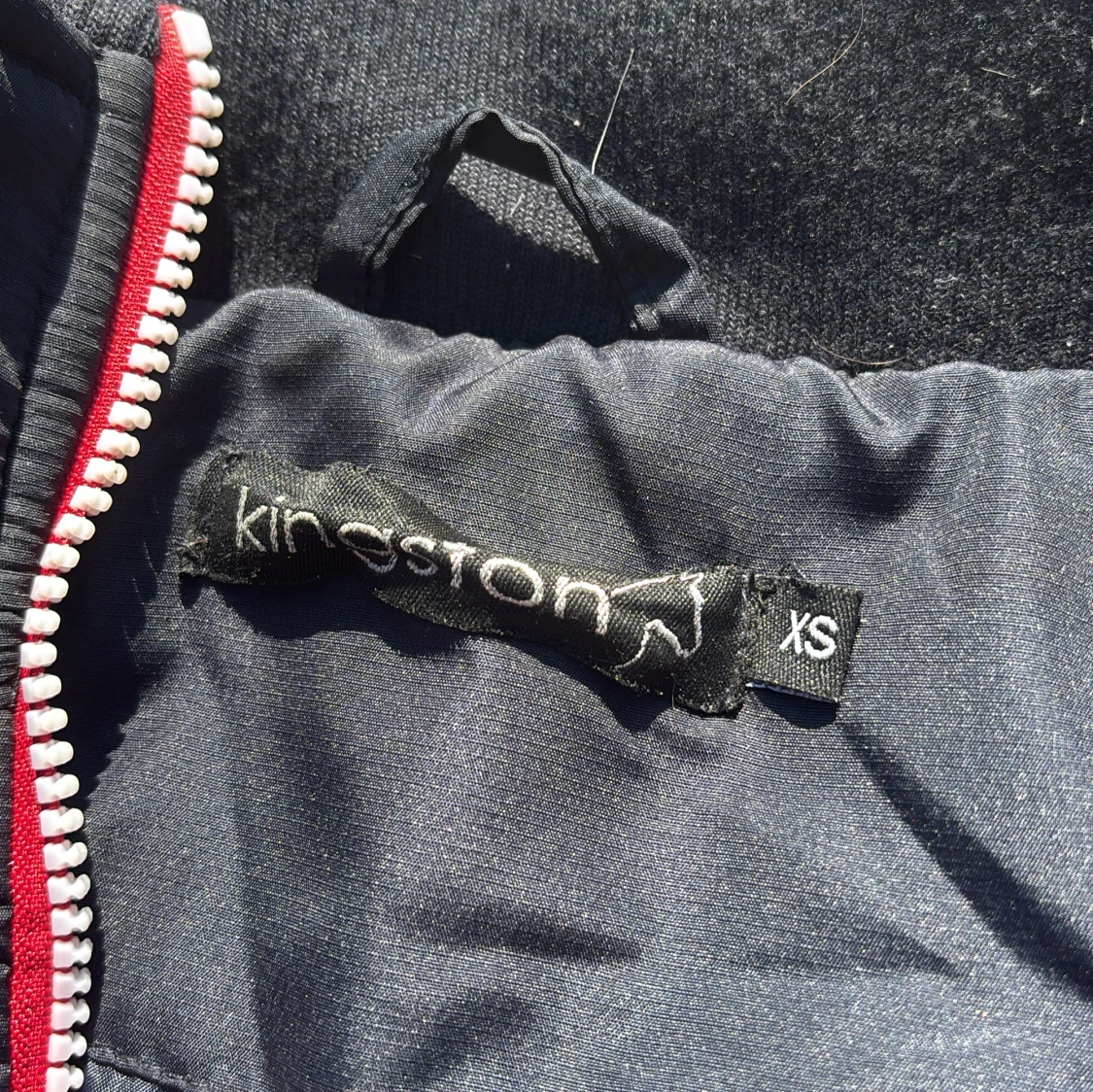 Svart dunväst från Kingston XS - 2