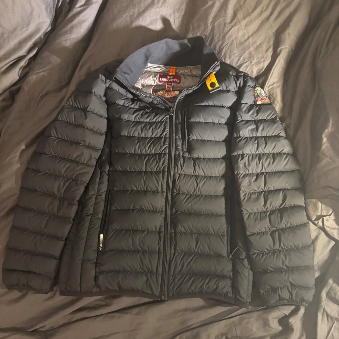 Svart dunjacka från Parajumpers Y-M