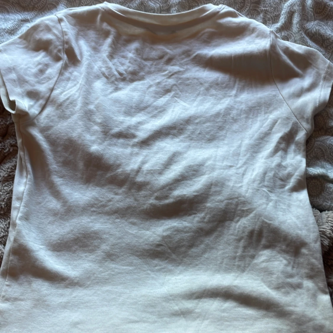 Vit t-shirt med leopardrosett Stradivarius - 2