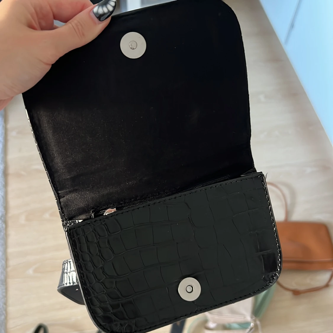 Svart croco väska från BIKBOK - 2