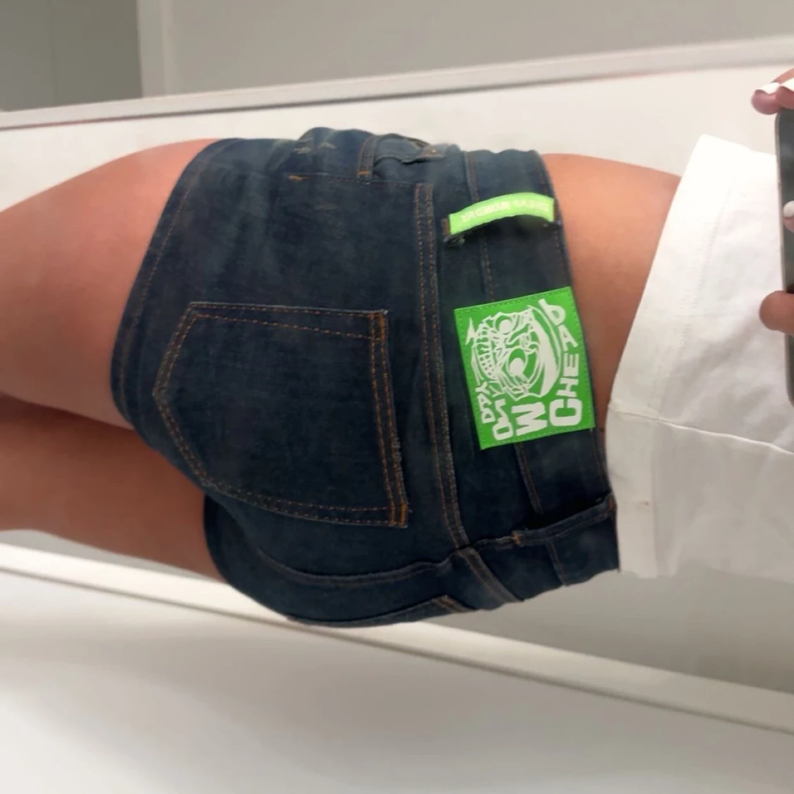 Mörkblå jeansshorts från Cheap Monday - 1