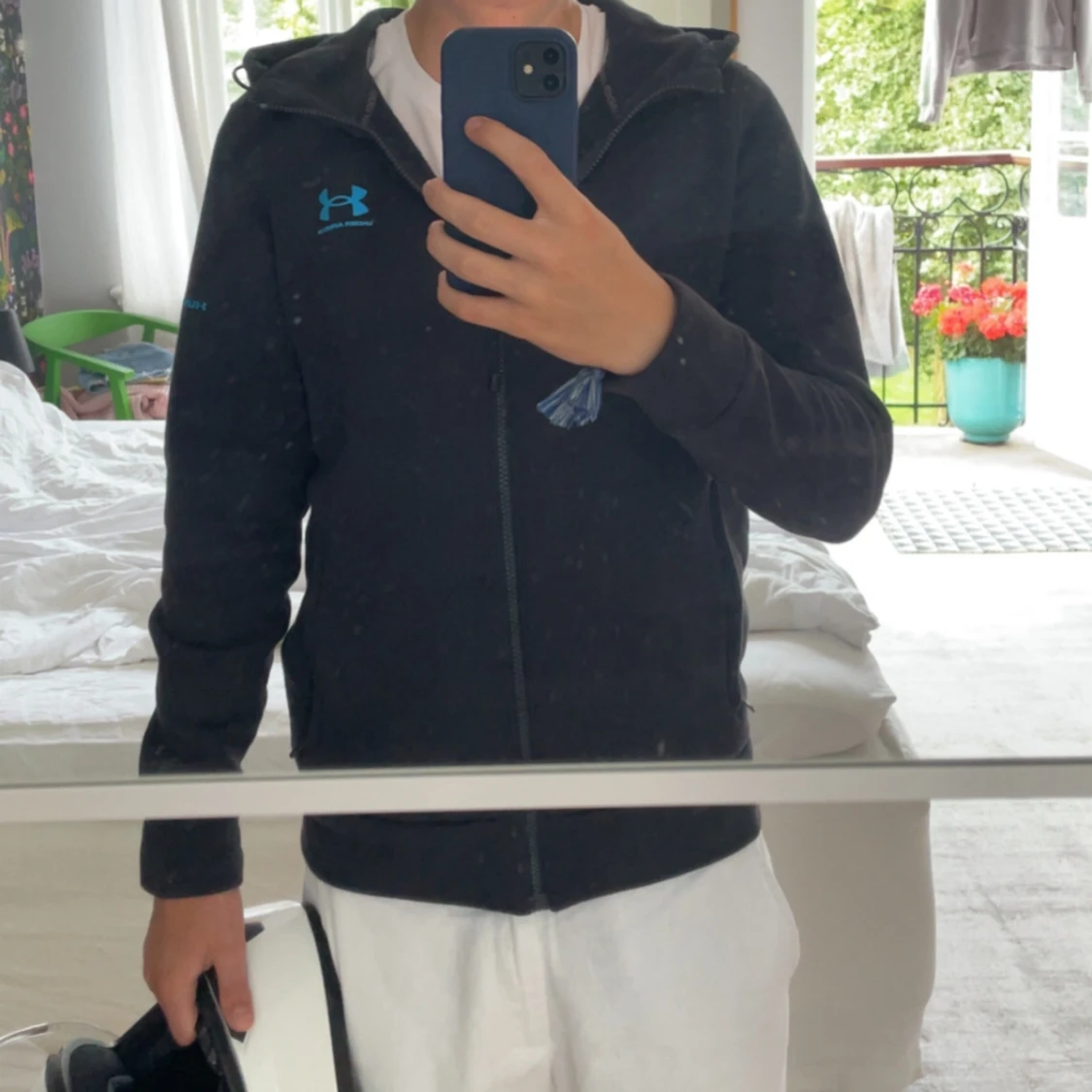 Svart hoodie/fleece från Under Armour - 2