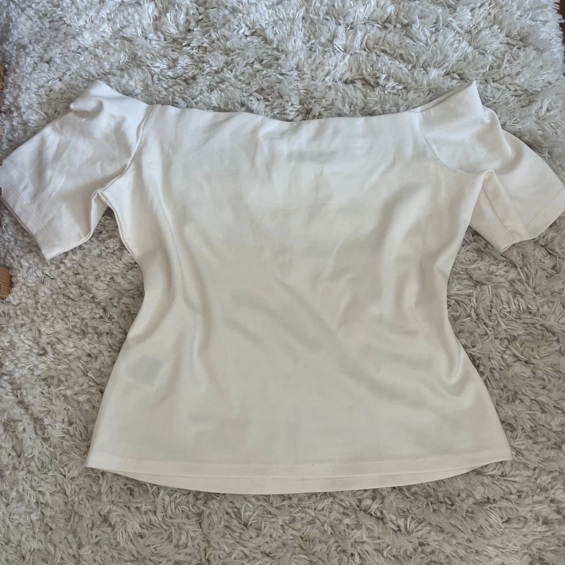 Jättefin vit offshoulder topp  - 1