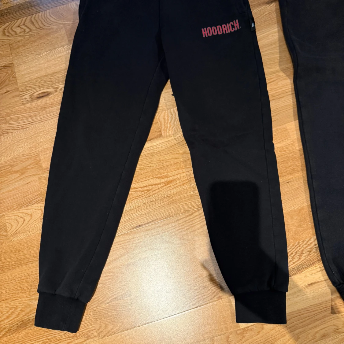 Svarta mjukisbyxor Hoodrich XS