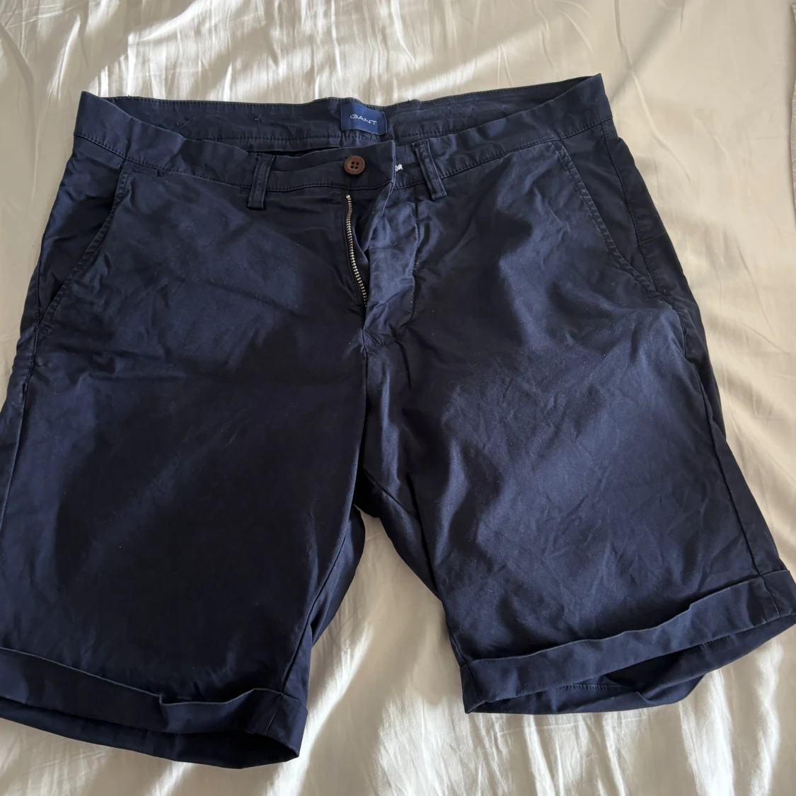 Mörkblå shorts från Gant