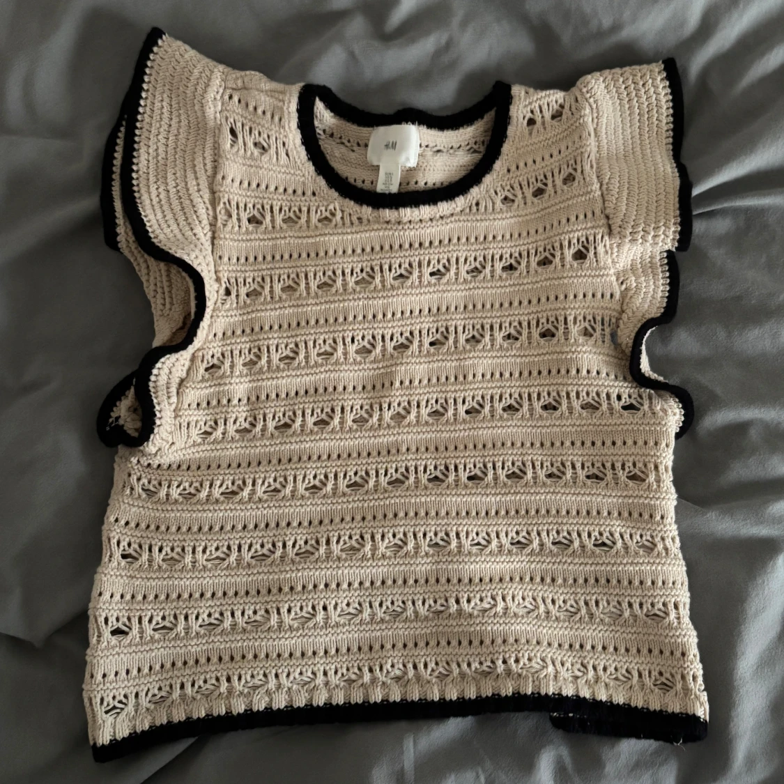 Beige virkad topp från H&M - 1