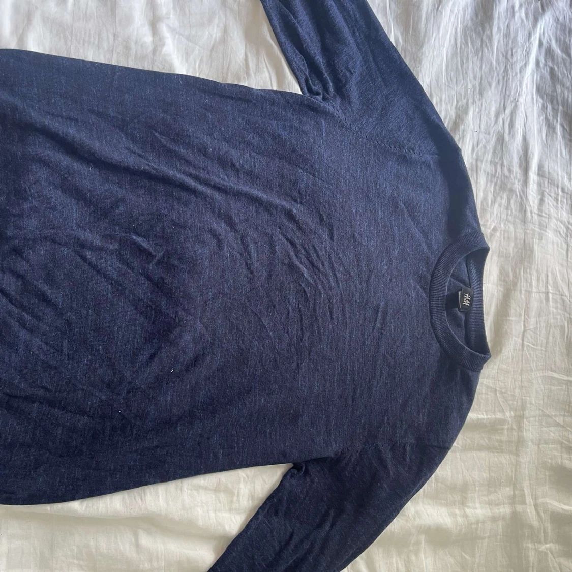 Mörkblå långärmad tröja från H&M