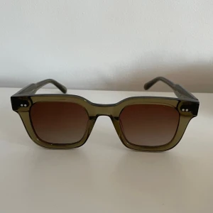 CHIMI solglasögon - Säljer dessa solglasögon från CHIMI i färgen grön! 