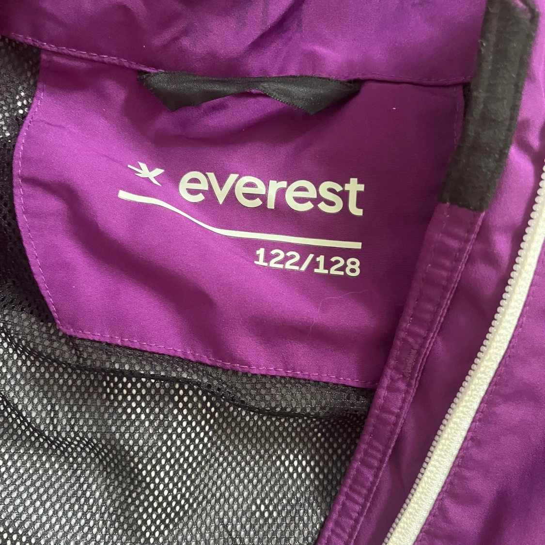 Lila vindjacka från Everest 122/128 - 1