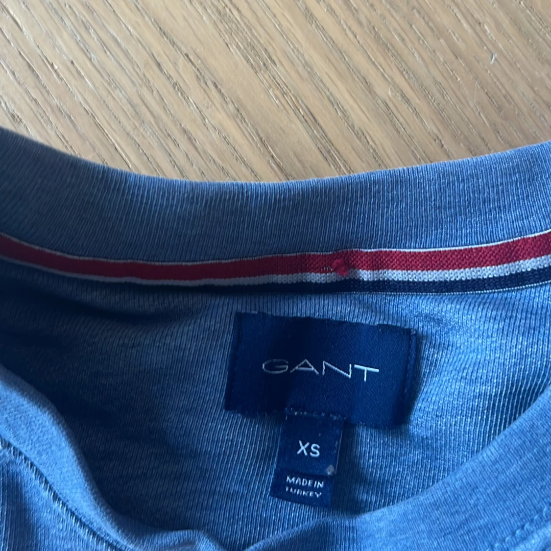 Blå sweatshirt från GANT med emblem - 2