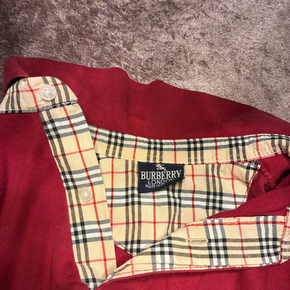Röd Burberry t-shirt med rutigt krage - 4