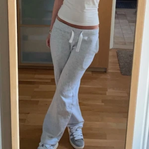 Grå russemerch byxor  - Ljusgråa russemerch byxor ! Storlek xxs ❤️ bra skick 