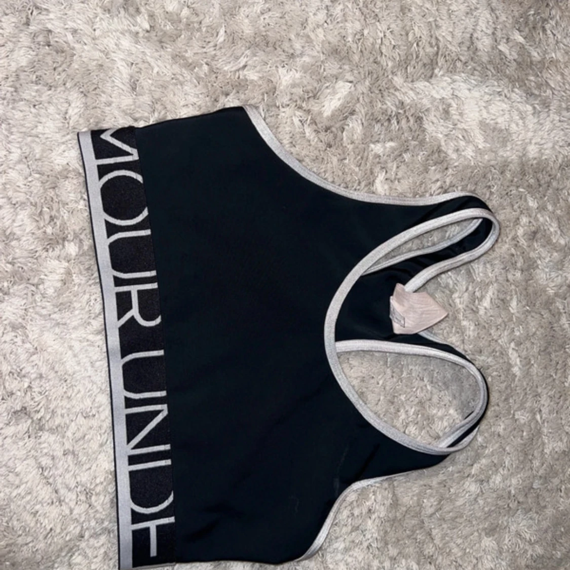 Svart sporttopp från Under Armour - 1