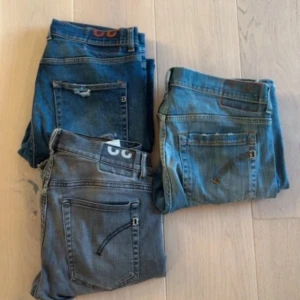 Dondup jeans bulk - Hej, säljer dessa dondup jeans i w32,34,32 kom priv för frågor