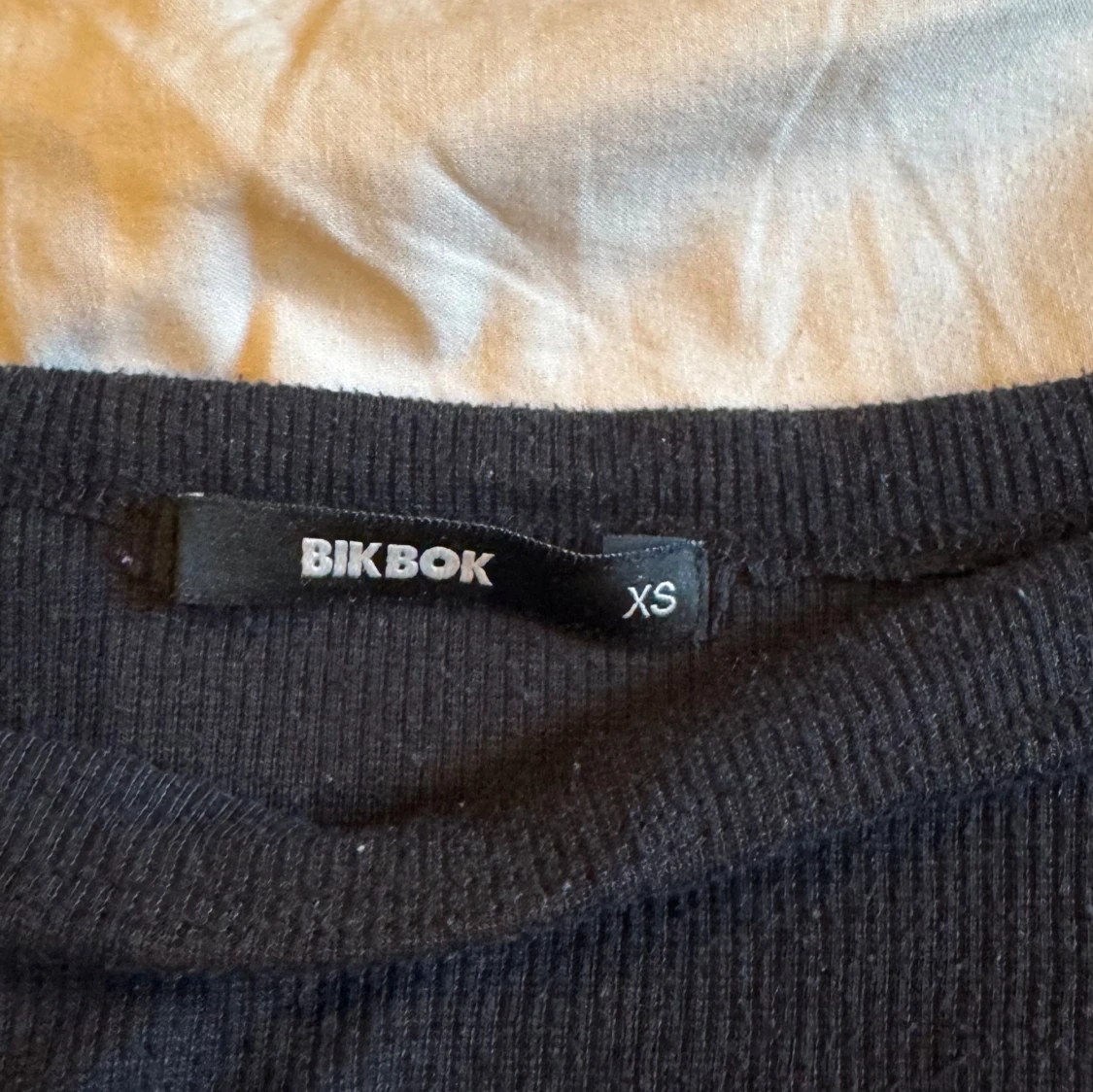 Svart offshoulder klänning Bik Bok - 4