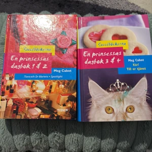 En prinsessas dagbok 1 & 2 / En prinsessas dagbok 3 & 4 - Två böcker om Mia, en vanlig tonåring i New York som plötsligt blir prinsessa i Genovia. Roliga och underhållande dagboksberättelser om vänskap, kärlek och att hitta sig själv. Perfekt för dig som gillar humor, drama och tonårsliv!