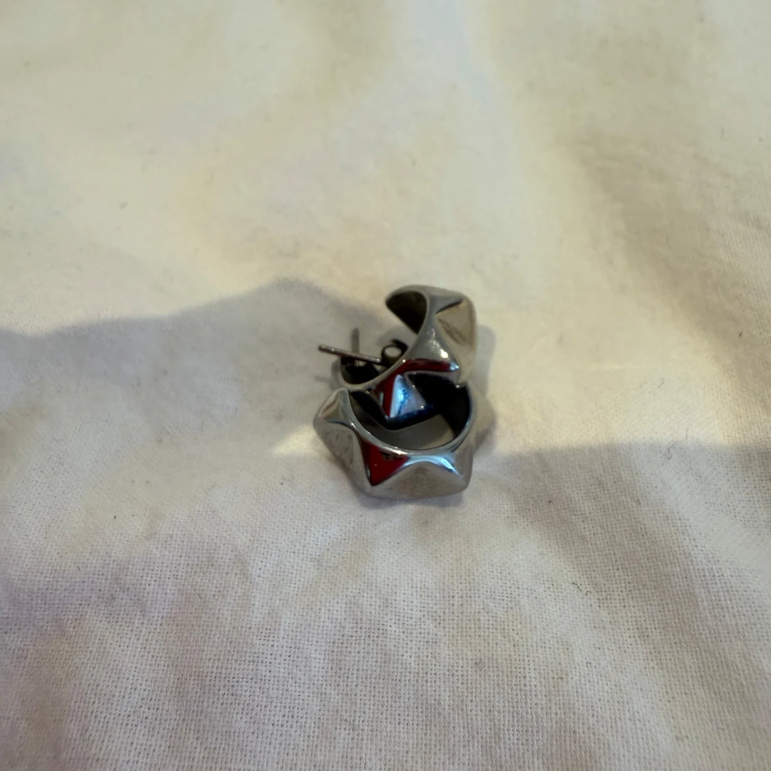 Silvriga örhängen från Edblad  - 1