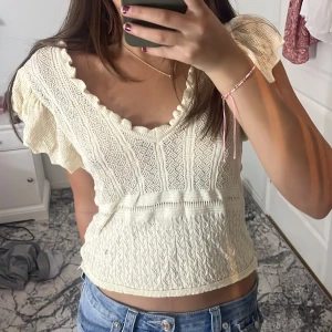 Zara tröja - Söt Zara tröja i storlek M men passar S också :) 