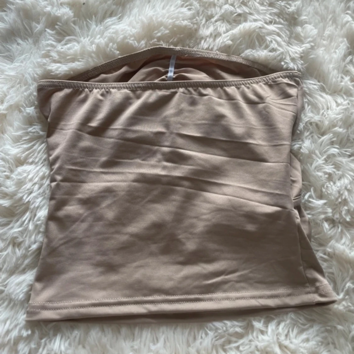 Beige bandeau tubtopp med cut outs - 2