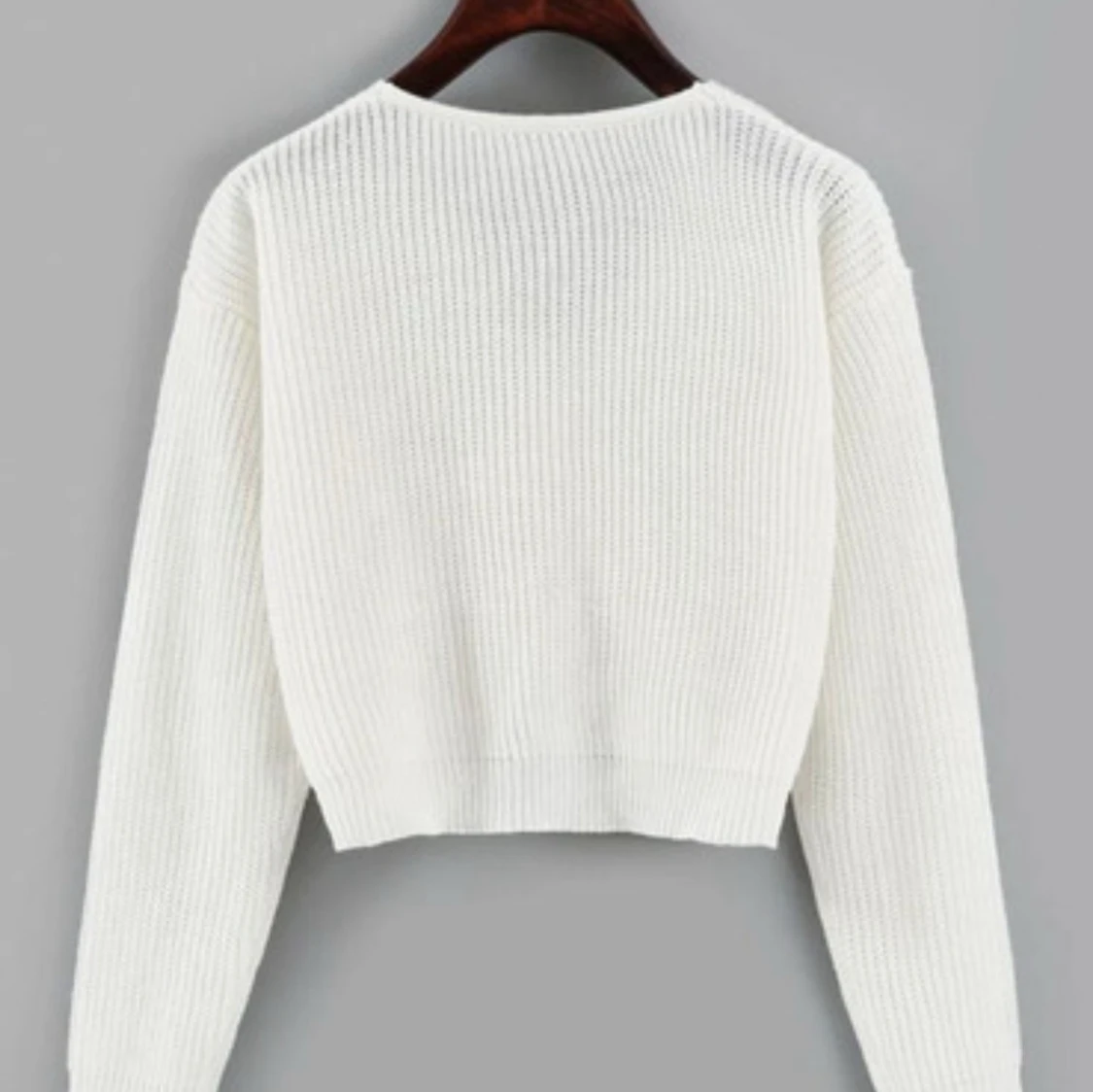 Vit stickad kofta med snörning - 1