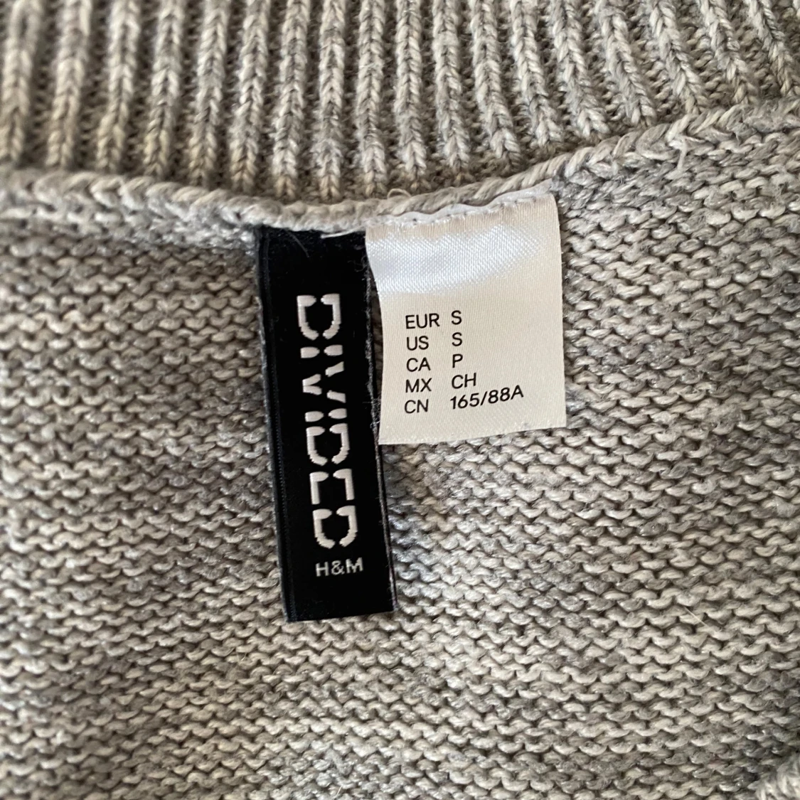 Grå kabelstickad tröja H&M Divided - 1