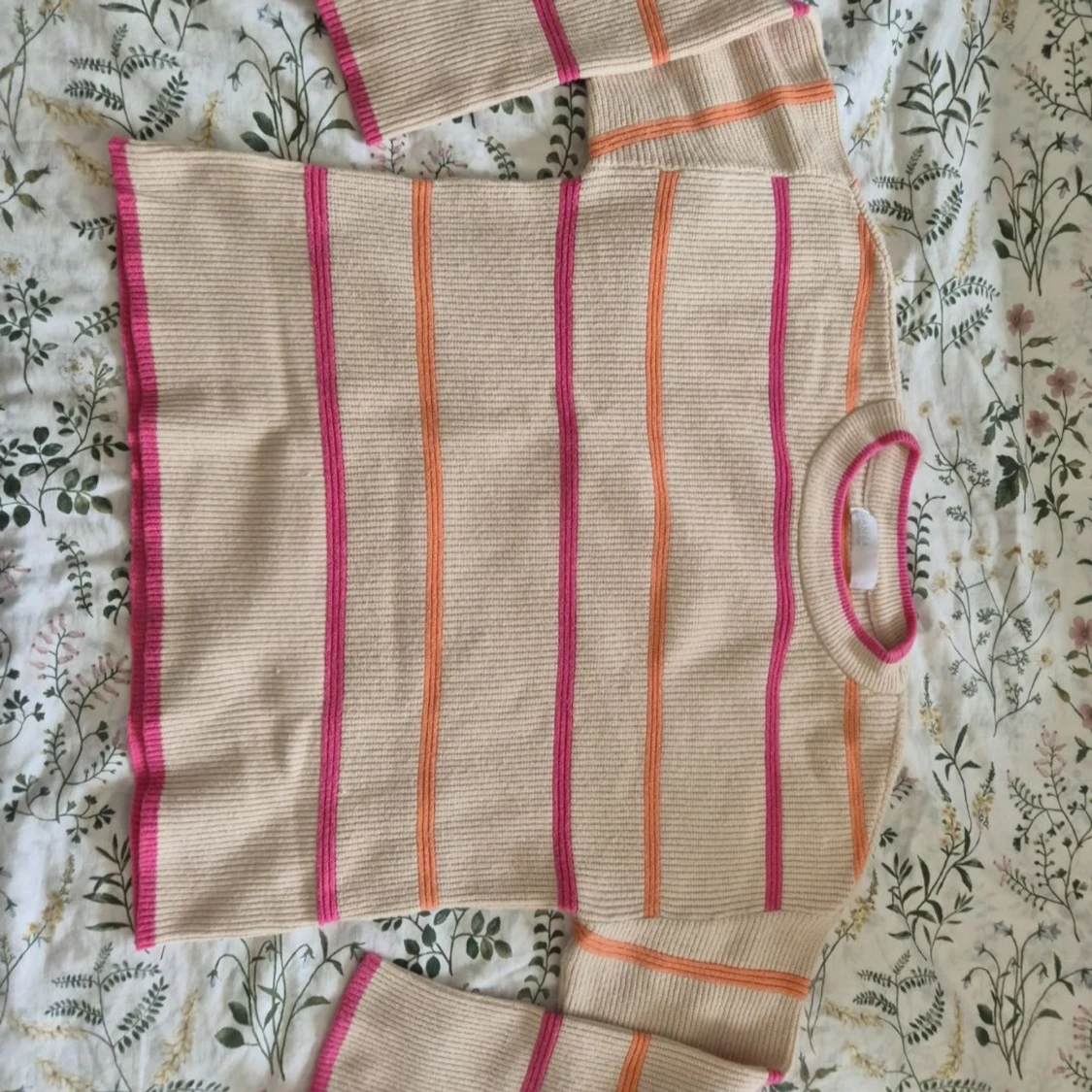 Randig beige stickad tröja - 2