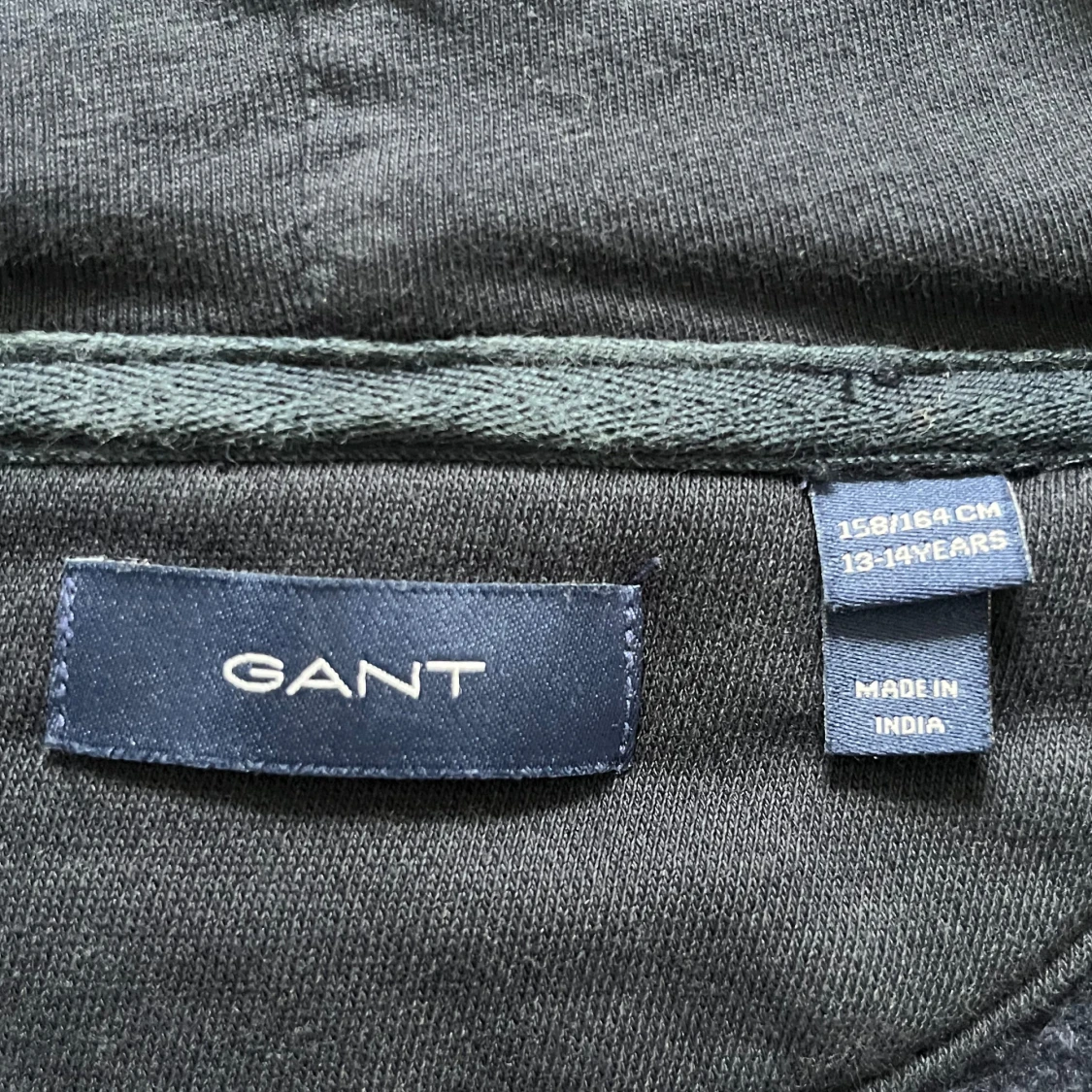 Mörkblå zip hoodie från GANT - 2