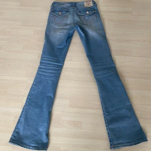 True religion jeans - Supersnygga true religion jeans som inte längre kommer till användning. Är storlek 27 (S) och är i bra skick😊