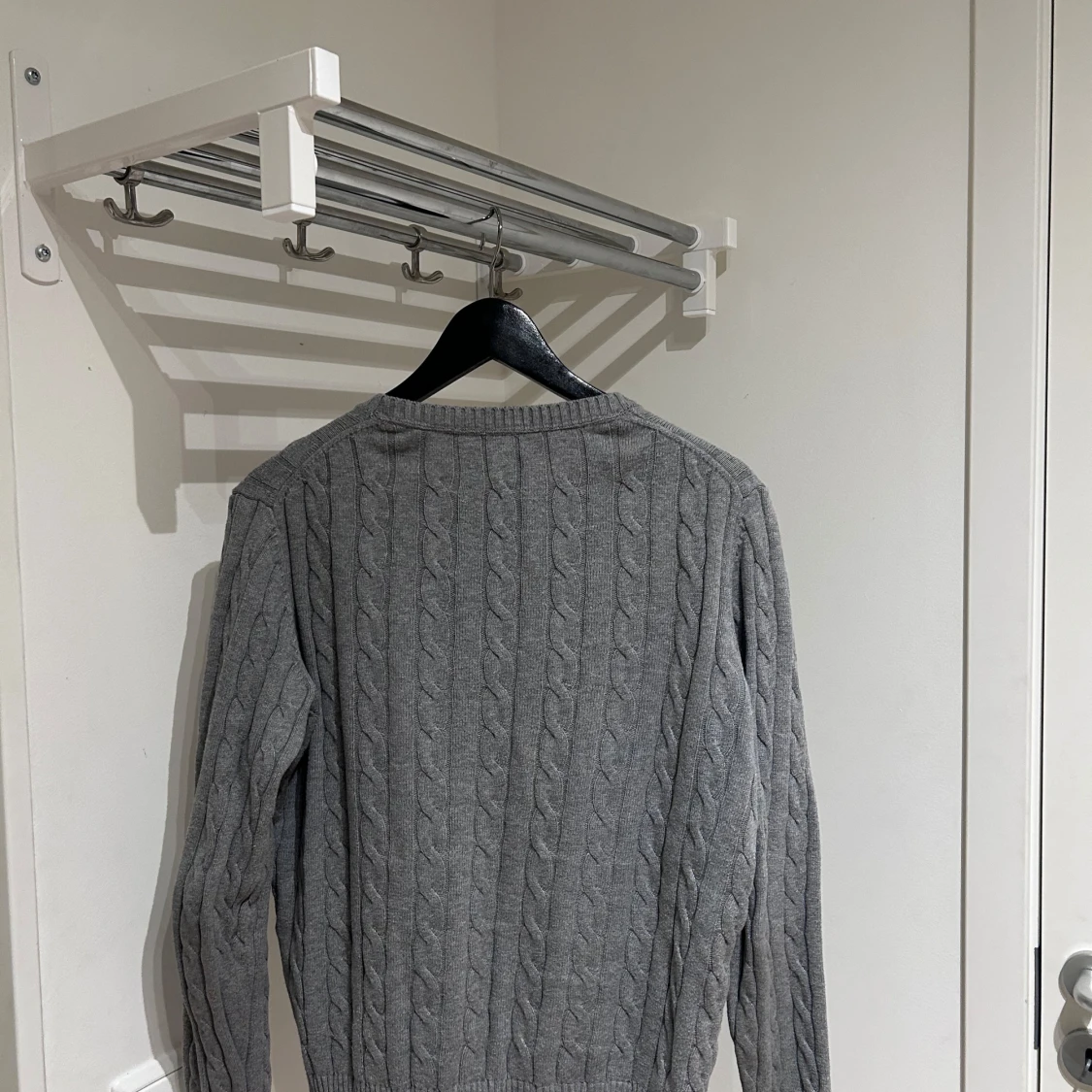 Grå stickad tröja från Gant - 1
