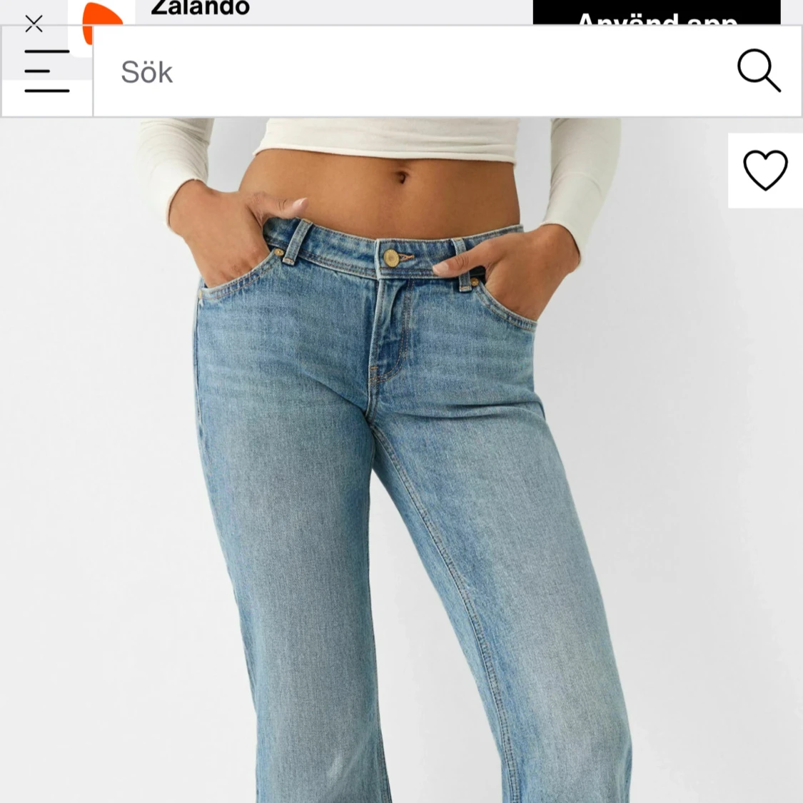Bootcut jeans i ljusblå denim från Bershka