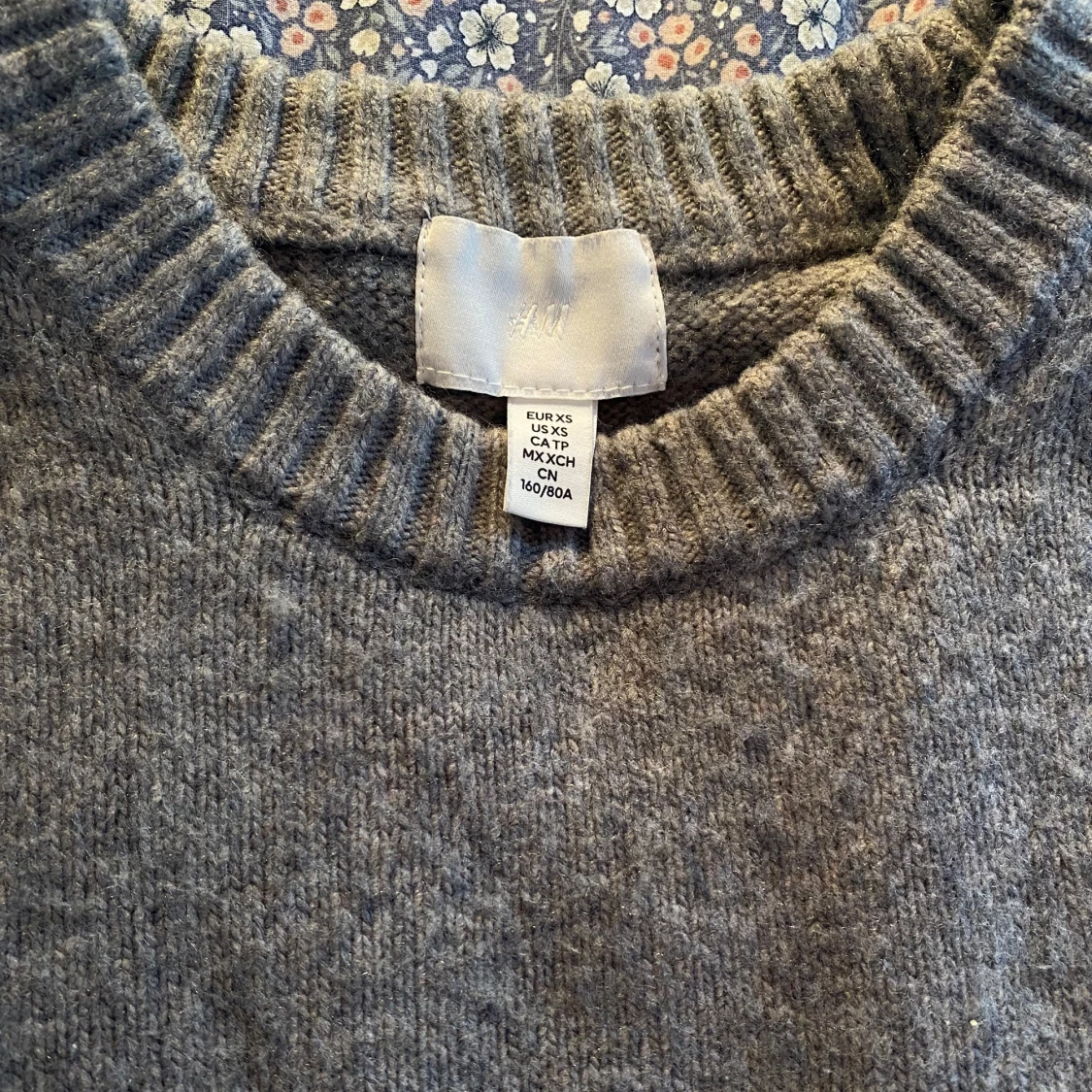 Grå stickad tröja från H&M - 1