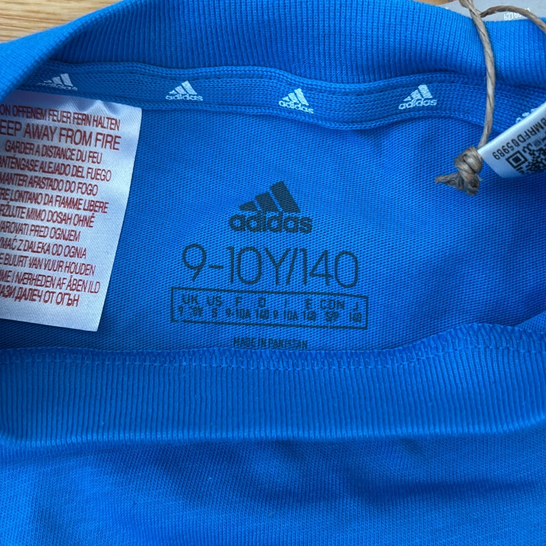 Blå t-shirt från Adidas - 2