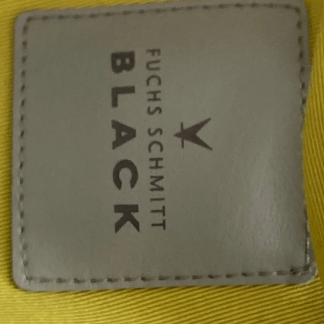 Olivgrön kappa från Fuchs Schmitt.size 38.ny - 2