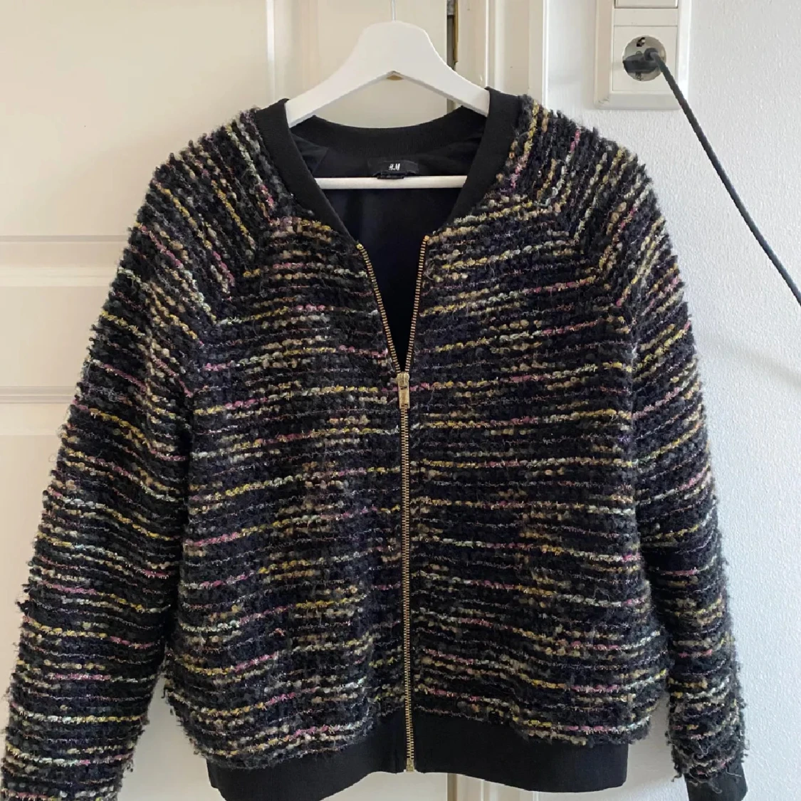 glittrig svart vårjacka från H&M - 3