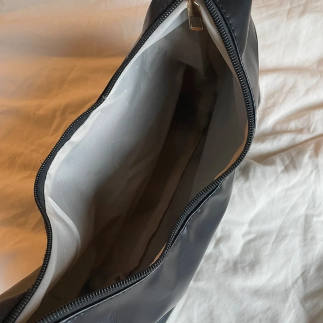 Svart axelväska - 4