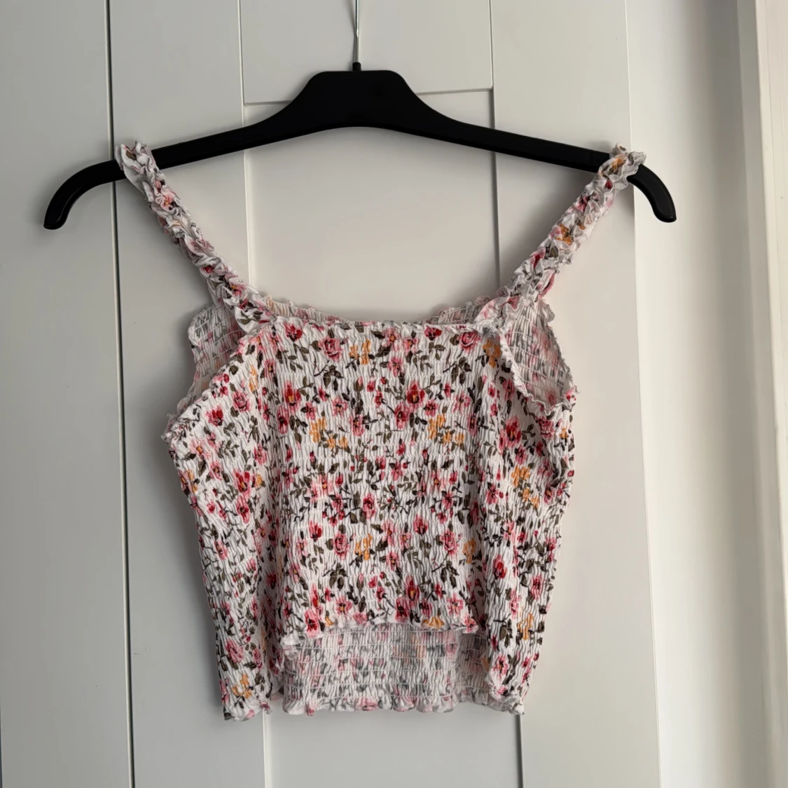 Blommig smockad linnetopp - 3