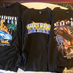 Svarta t-shirts  - Tre svarta t-shirts med olika tryck. Alla för 100kr!