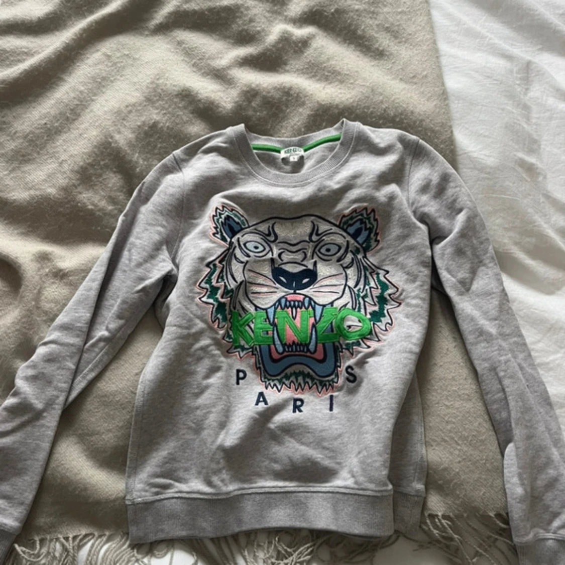 Grå tröja från Kenzo